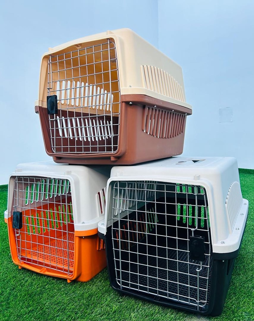Caja De Viaje Para Mascotas Con Puerta De Hierro 66cm X 47cm X 45.5cm Colores Variados