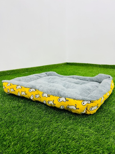 [053] Cama Para Mascota Color Amarillo Con Motivo De Pollito 30cm X 45cm