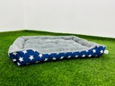[078] Cama Para Mascotas Color Azul Con Motivo De Estrellas Blancas 40cm X 60cm